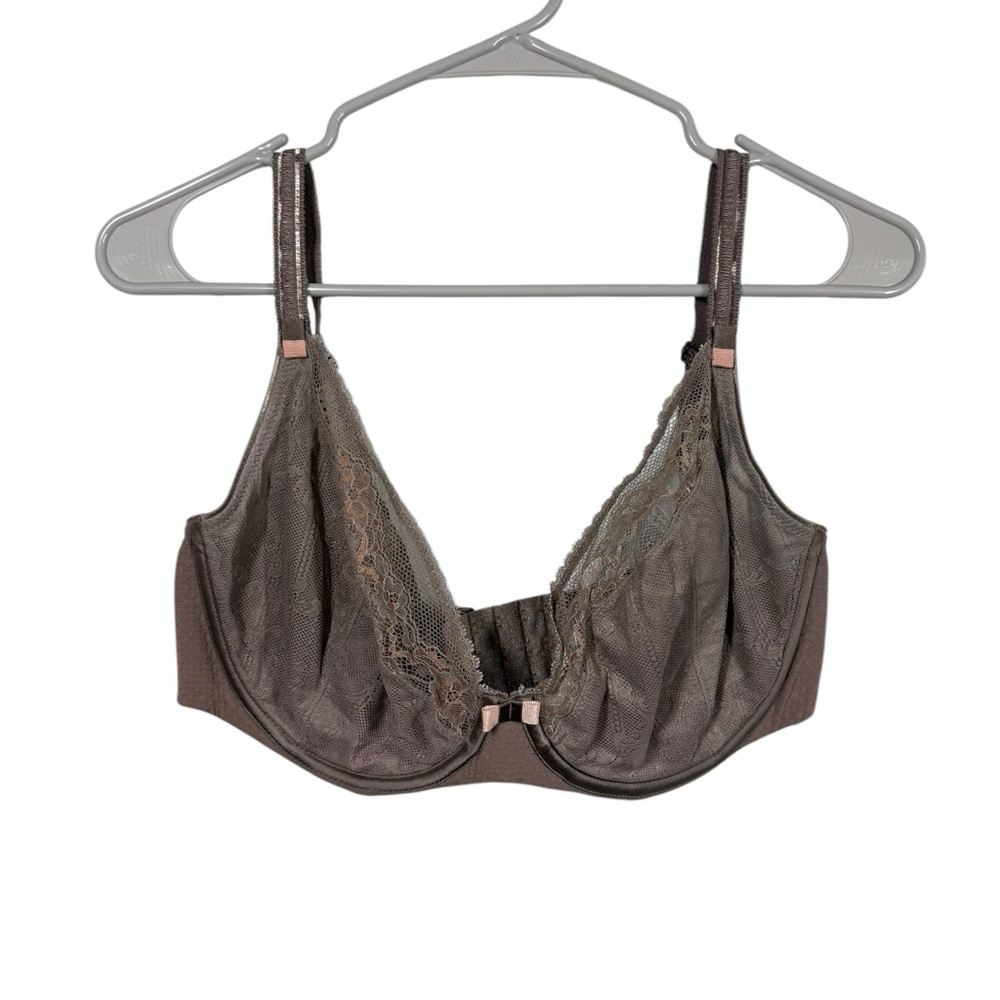 Chantelle Lace Detailed Bra Size US 32DDDD